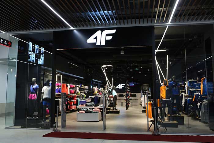 4F